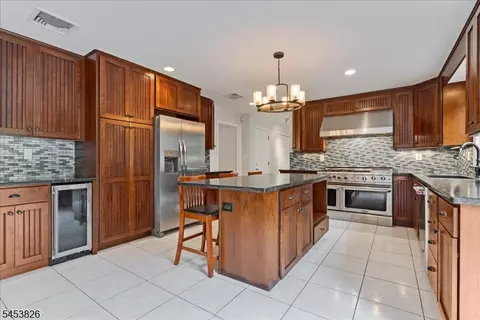 Kitchen - 1460 Alps Rd, Wayne, NJ 07470 photo 3 of 7