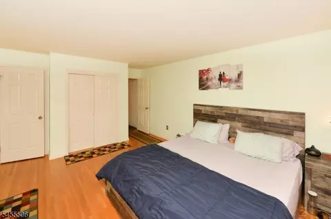 Bedroom - 27 Tanager Ct, Wayne, NJ 07470 photo 5 of 5