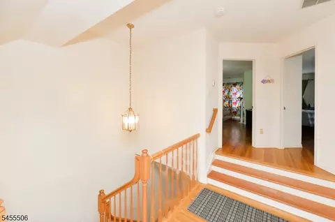 Entry Way - 27 Tanager Ct, Wayne, NJ 07470 photo 3 of 3