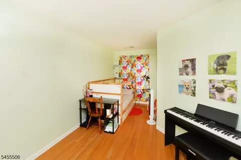Bedroom - 27 Tanager Ct, Wayne, NJ 07470 photo 2 of 5