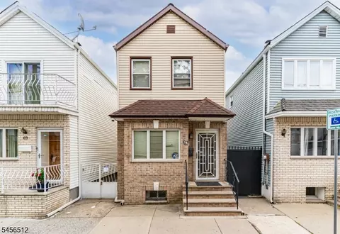 67 Marne St, Newark, NJ 07105