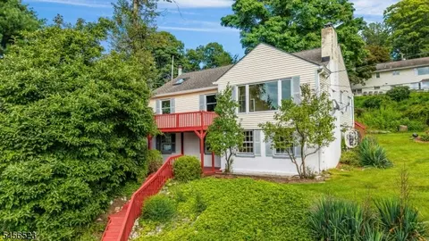 117 Springbrook Trl, Sparta, NJ 07871