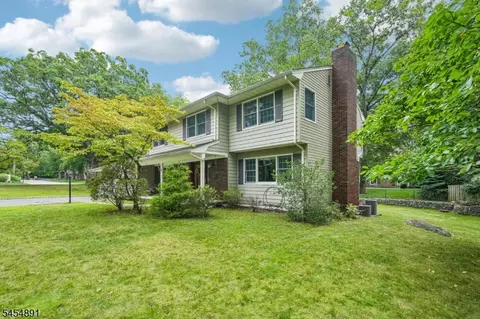 Exterior - 3 Kennedy Ct, Wayne, NJ 07470 photo 2 of 8