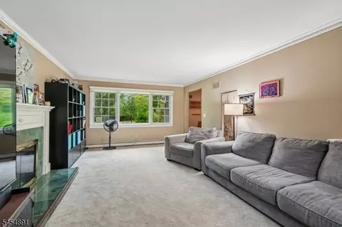 Living - 3 Kennedy Ct, Wayne, NJ 07470 photo 2 of 2