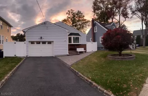 196 Galloping Hill Rd, Roselle Park, NJ 07204