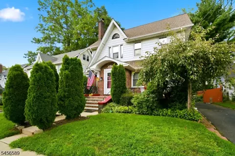351 Griggs Ave, Teaneck, NJ 07666