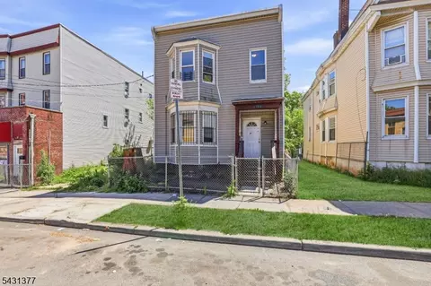 184 W Runyon St, Newark, NJ 07108