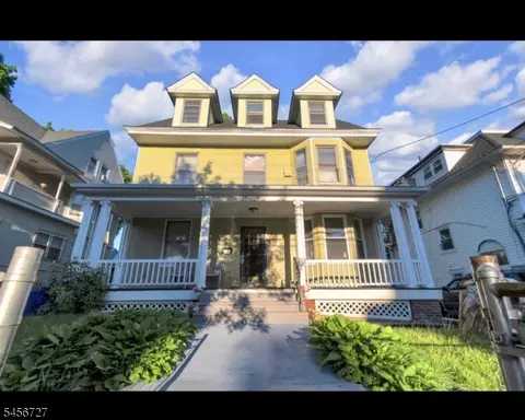 884 S 15th St, Newark, NJ 07108