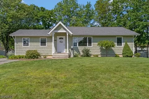 26 Central Ave, Mine Hill, NJ 07803