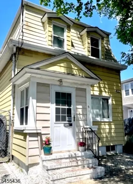 91 Clinton St, Rahway, NJ 07065