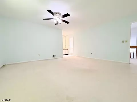 Living - 31 Lockley Ct, Wayne, NJ 07470 photo 3 of 3