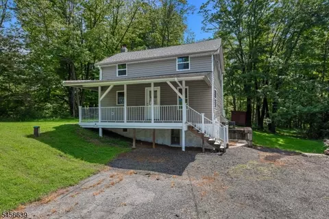 43 Buckley Ave, Oxford, NJ 07863