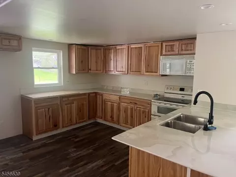 43 Buckley Ave, Oxford, NJ 07863