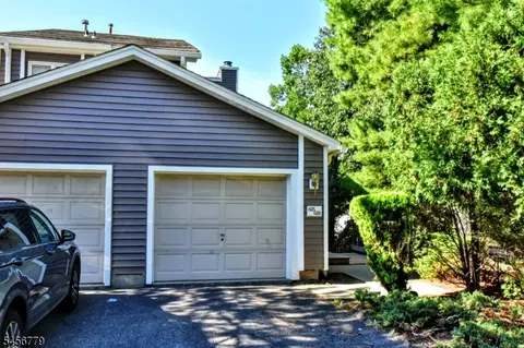 606 Skyline Dr, Haledon, NJ 07508