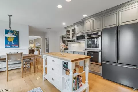 Kitchen - 80 Talmage Rd, Mendham, NJ 07945 photo 3 of 4
