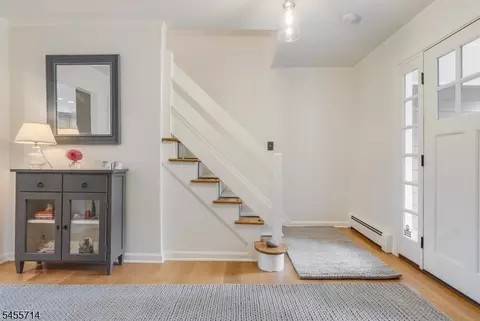 Entry Way - 80 Talmage Rd, Mendham, NJ 07945 photo 2 of 3