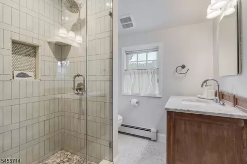 Bath - 80 Talmage Rd, Mendham, NJ 07945 photo 3 of 4