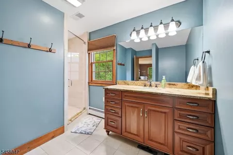 Bath - 508 Maple Ln, Andover, NJ 07821 photo 4 of 5
