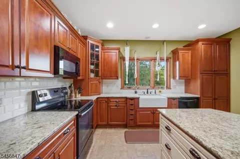 Kitchen - 508 Maple Ln, Andover, NJ 07821 photo 1 of 3