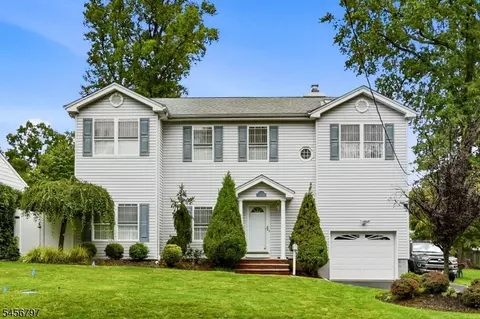 242 Hiawatha Blvd, Lake Hiawatha, NJ 07034