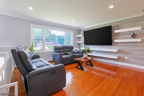 Living - 17 Corwin St, Kenvil, NJ 07847 photo 1 of 2