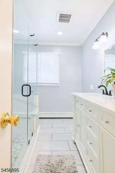 Bath - 17 Corwin St, Kenvil, NJ 07847 photo 1 of 4