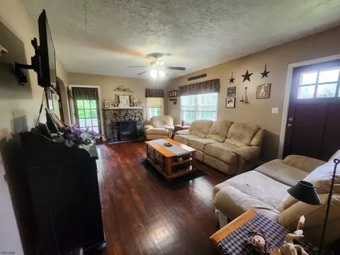 Living - 3100 Belvidere Rd, Phillipsburg, NJ 08865 photo 1 of 1