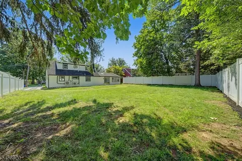 Exterior - 19 Ferndale Rd, Wayne, NJ 07470 photo 3 of 4