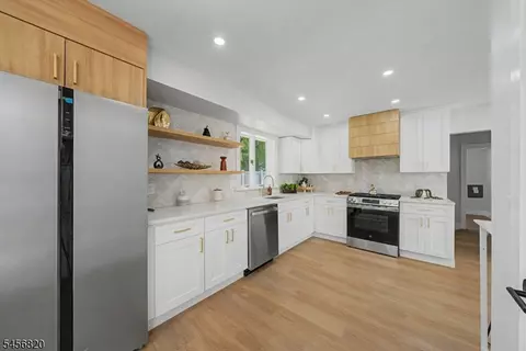 Kitchen - 19 Ferndale Rd, Wayne, NJ 07470 photo 2 of 3