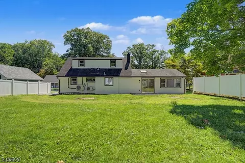Exterior - 19 Ferndale Rd, Wayne, NJ 07470 photo 2 of 4