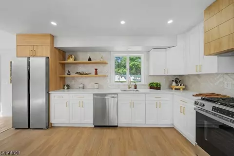 Kitchen - 19 Ferndale Rd, Wayne, NJ 07470 photo 1 of 3
