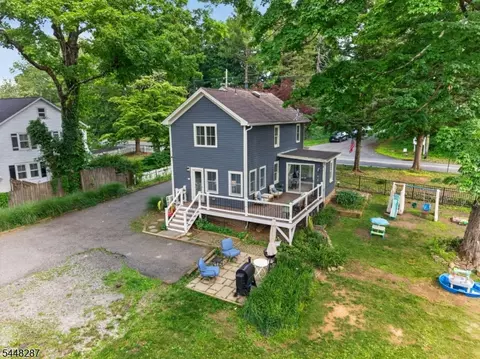 Exterior - 79 W Main St, Mendham, NJ 07945 photo 12 of 15