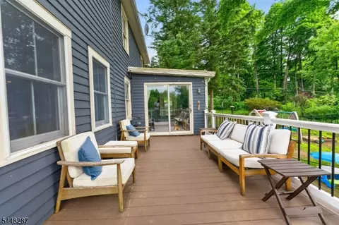 Exterior - 79 W Main St, Mendham, NJ 07945 photo 5 of 15