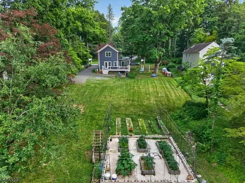Exterior - 79 W Main St, Mendham, NJ 07945 photo 6 of 15