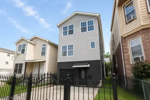 136 19th Ave, Irvington, NJ 07111