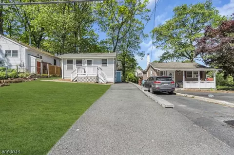 406 Brooklyn Mountain Rd, Hopatcong, NJ 07843