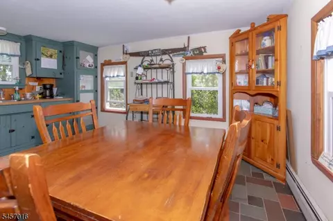 Dining - 31 Crigger Rd, Wantage, NJ 07461 photo 2 of 2