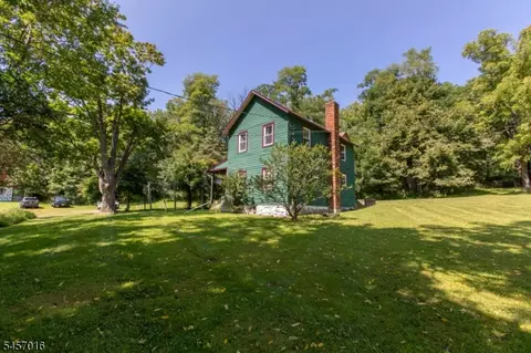 Exterior - 31 Crigger Rd, Wantage, NJ 07461 photo 3 of 4