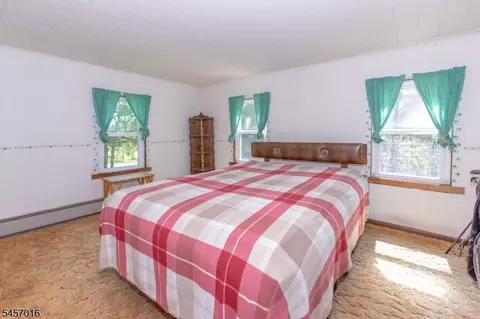 Bedroom - 31 Crigger Rd, Wantage, NJ 07461 photo 3 of 6