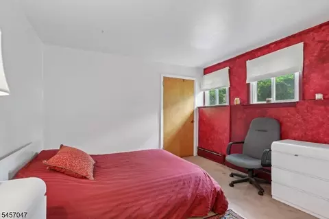 Bedroom - 347 Alan Dr, Paramus, NJ 07652 photo 6 of 7