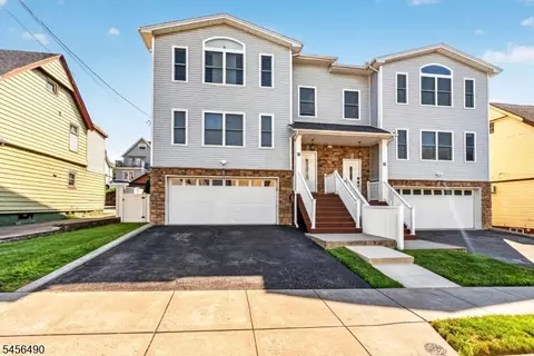 12 Washington Pl, Garfield, NJ 07026