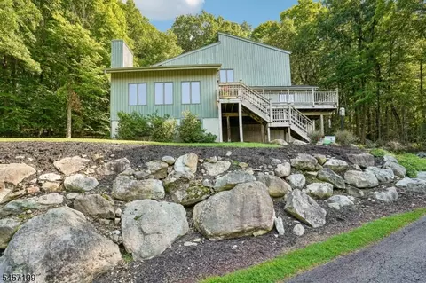 9 Ross Rd, Stanhope, NJ 07874