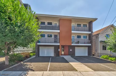 148 Oakwood Ave, Cliffside Park, NJ 07010