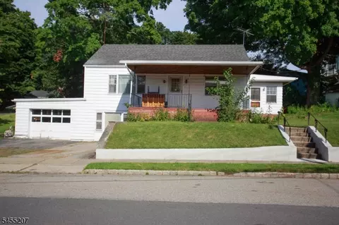 3 Linden Ave, Stanhope, NJ 07874
