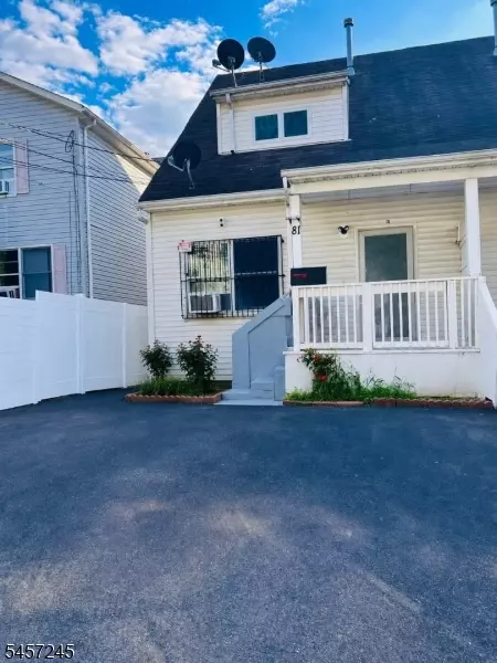 81 Jefferson St, Paterson, NJ 07522