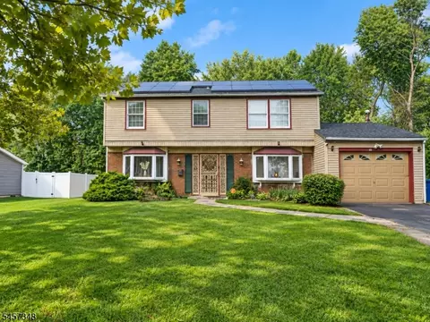 53 Genesee Ln, Willingboro, NJ 08046