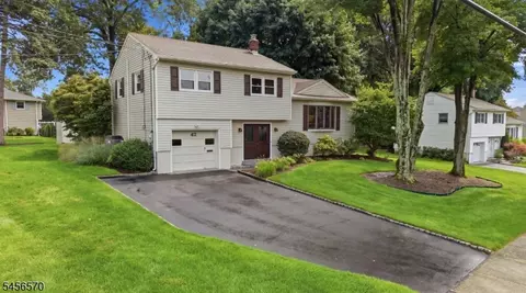 Exterior - 42 Hanover Pl, Wayne, NJ 07470 photo 6 of 6