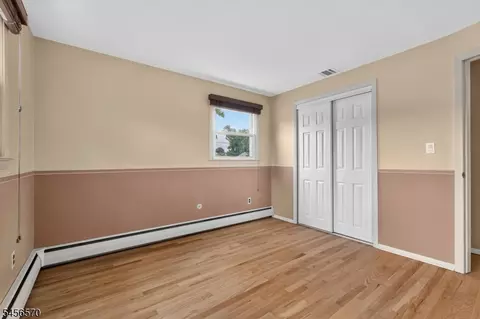 Bedroom - 42 Hanover Pl, Wayne, NJ 07470 photo 4 of 5
