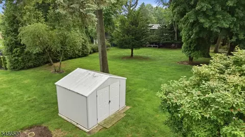 Exterior - 42 Hanover Pl, Wayne, NJ 07470 photo 5 of 6