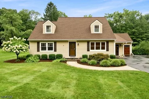 511 Openaki Rd, Denville, NJ 07834